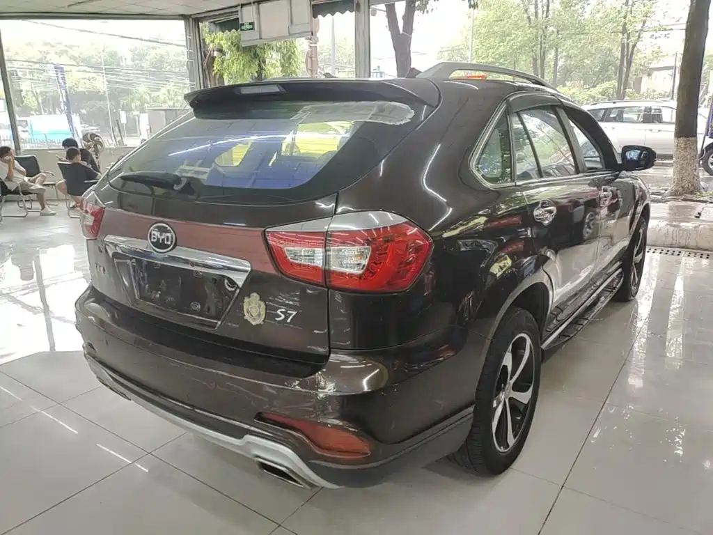 BYD S7 2015 2015 2.0T Automatic Flagship Model