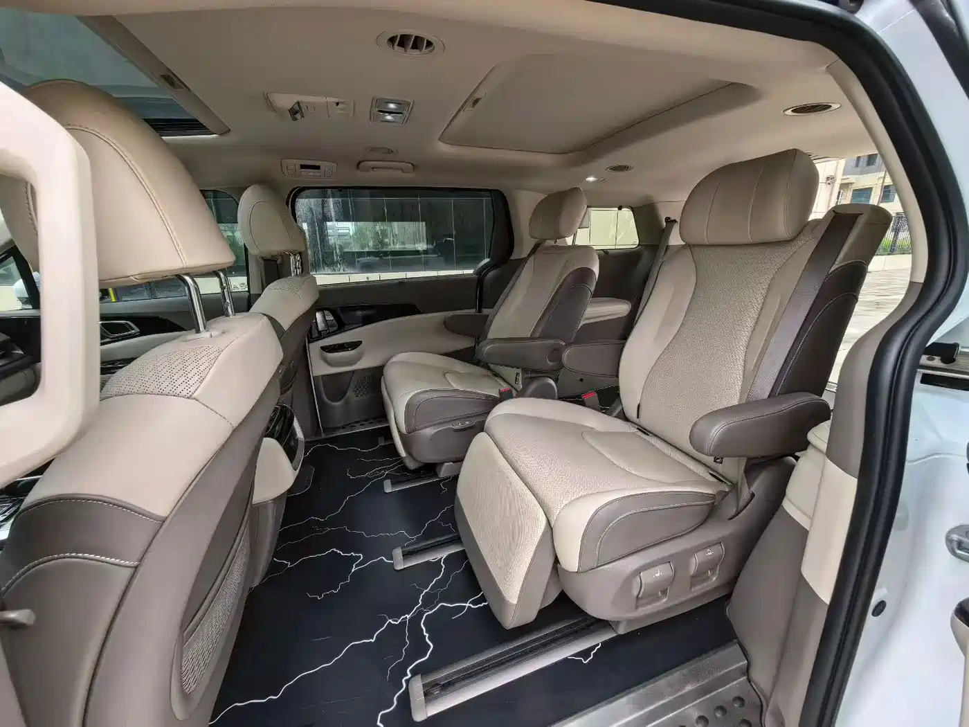 Kia Carnival 2023 2021 2.0T Flagship Edition