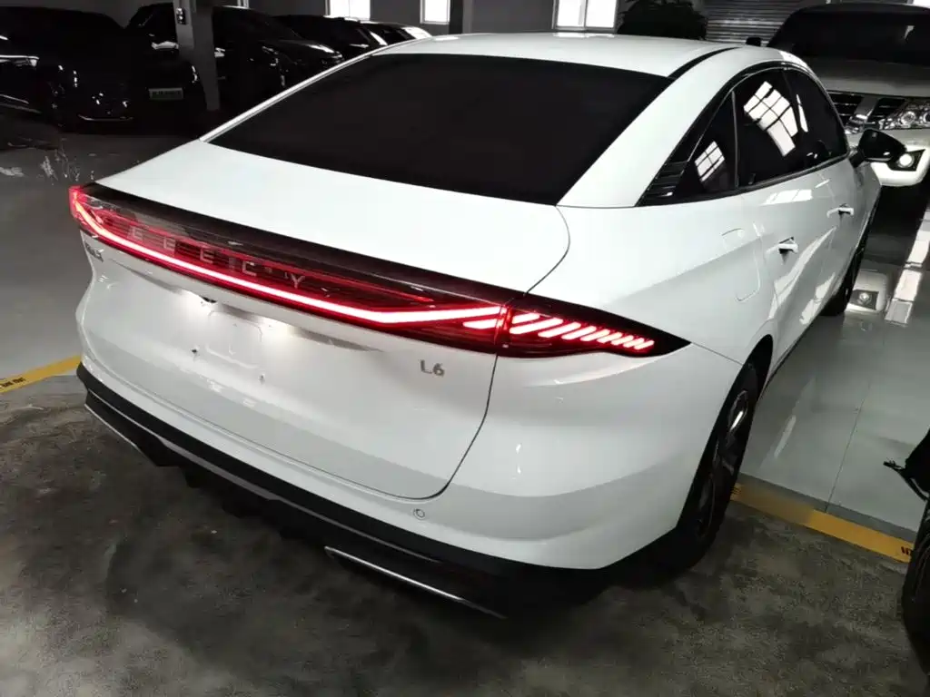 Geely Galaxy Galaxy L6 2025 2024 125km PLUS Soaring Dragon Edition