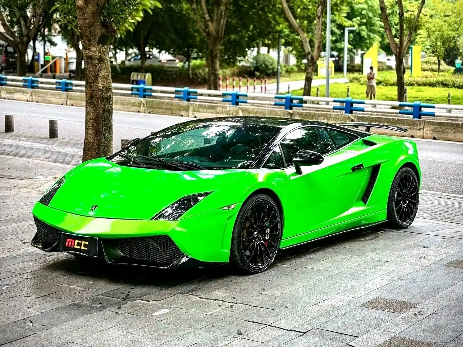 Фото 1 - Lamborghini Gallardo