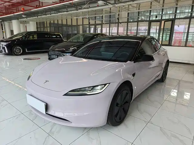 Tesla Model 3 2025