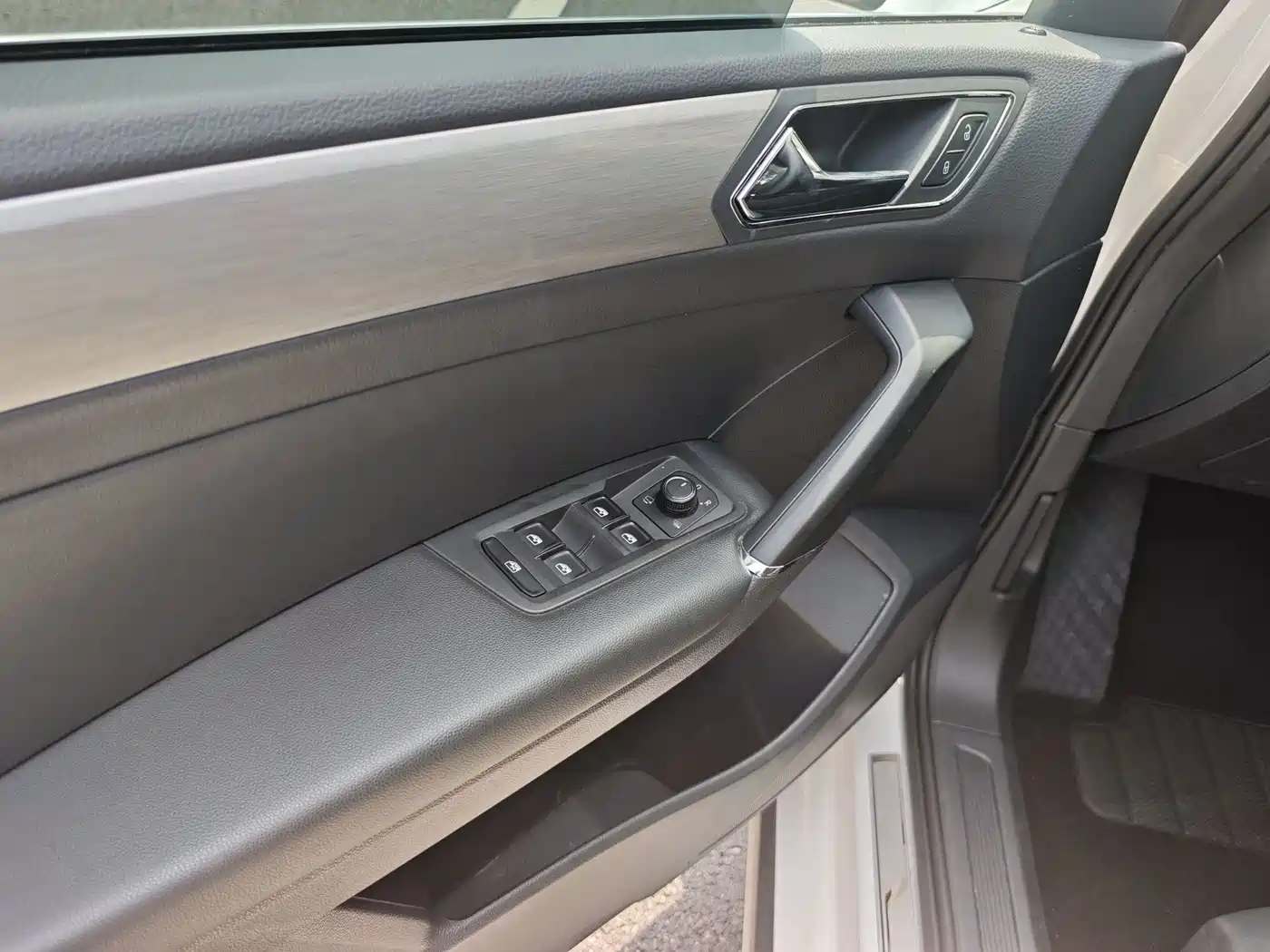 Volkswagen Touran 2021 2021 Touran L 280TSI DSG Cross Edition 7-seater