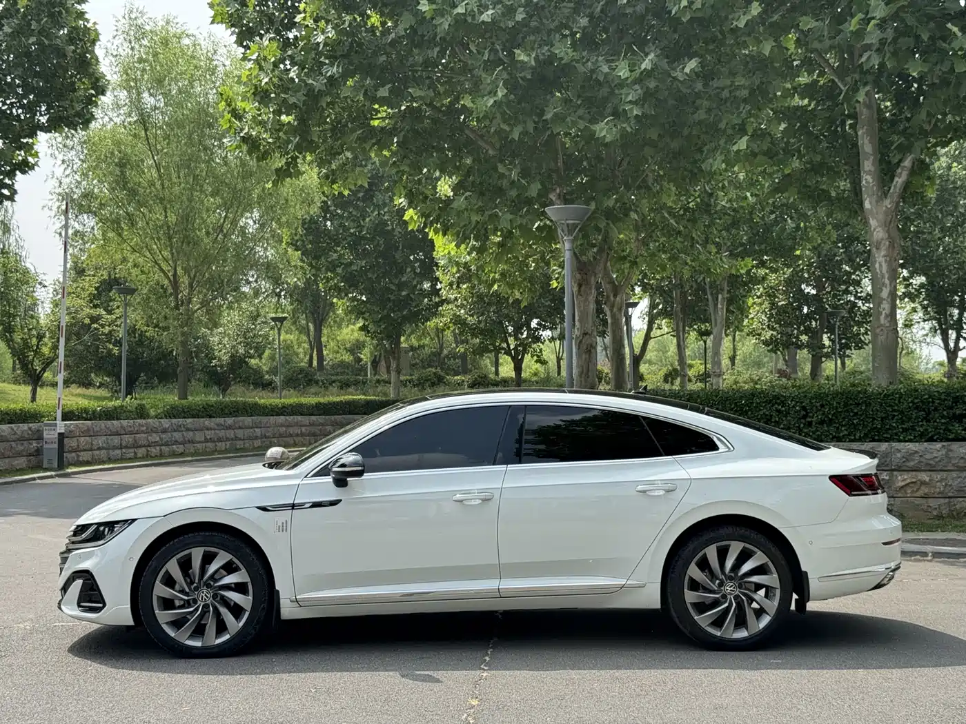 Volkswagen FAW-Volkswagen CC 2021 380TSI Eye-catching Edition фото 8