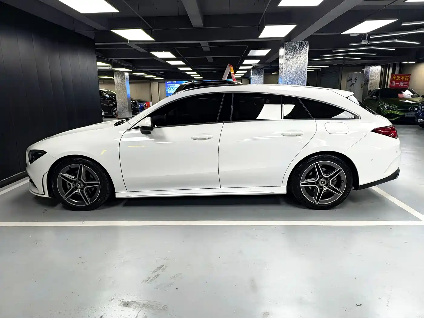 MERCEDES-BENZ CLA