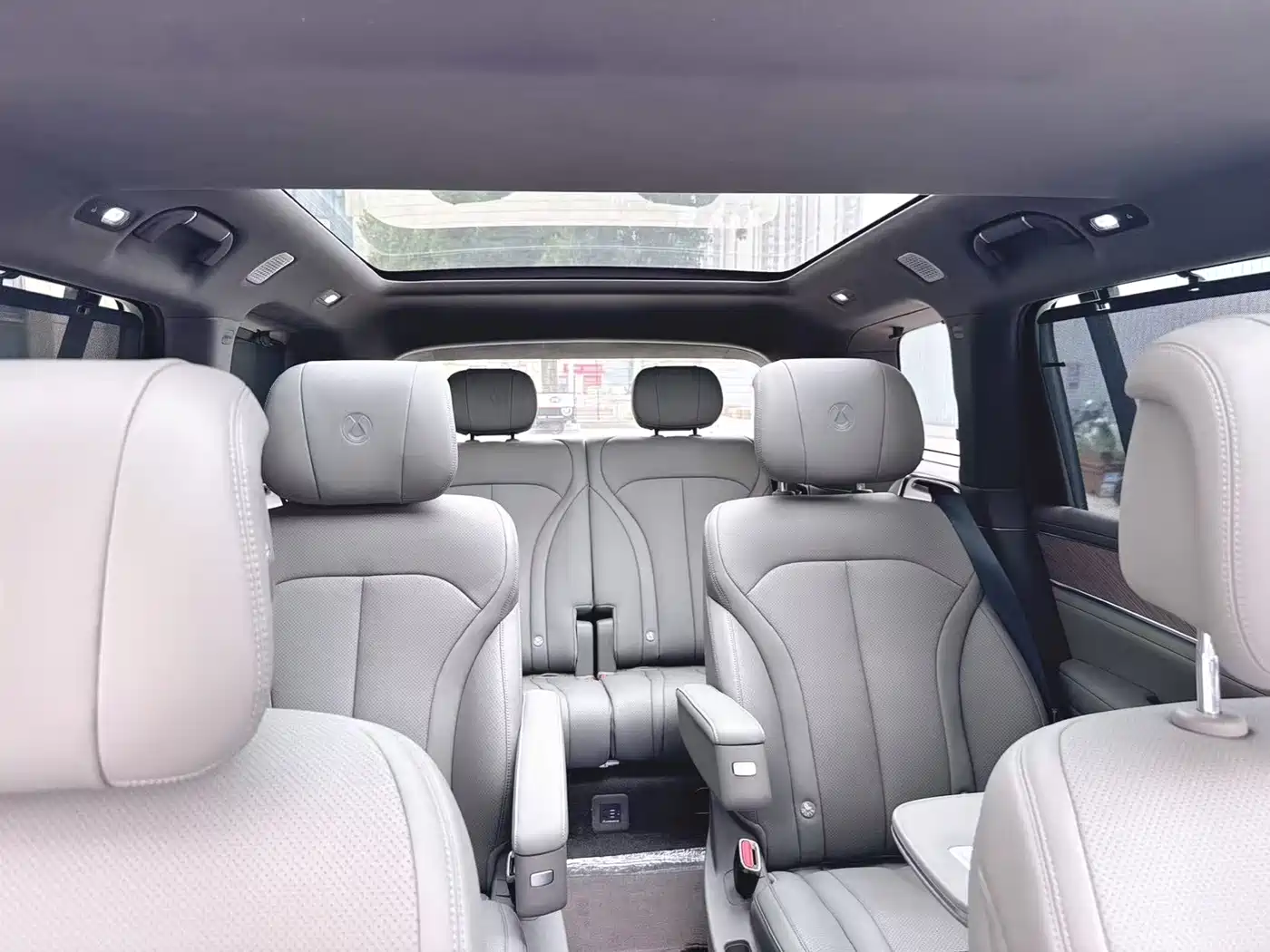 Denza N9 2026 2025 Model Prestige Edition