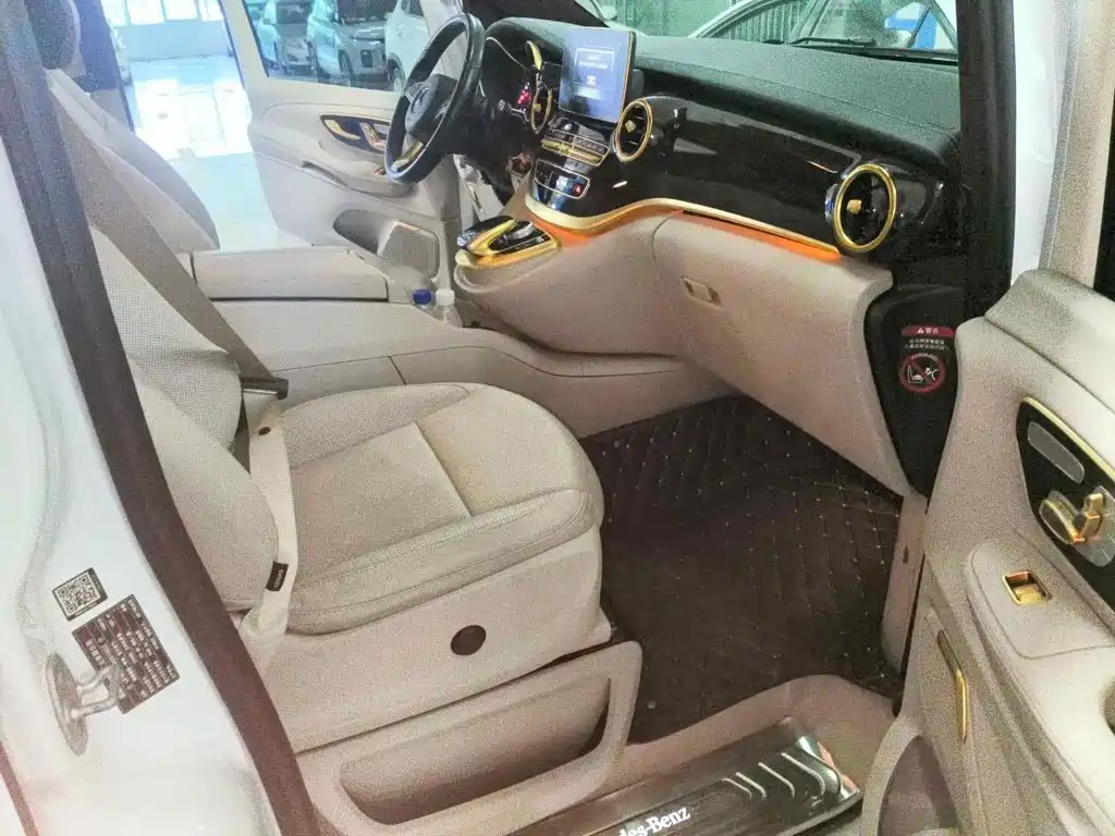 Mercedes-Benz V-Class 2017 2016 V 260 Premium Edition