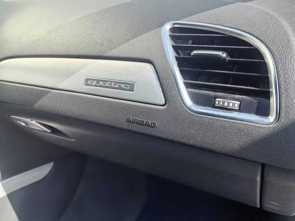 Фото 18 - Audi A4L