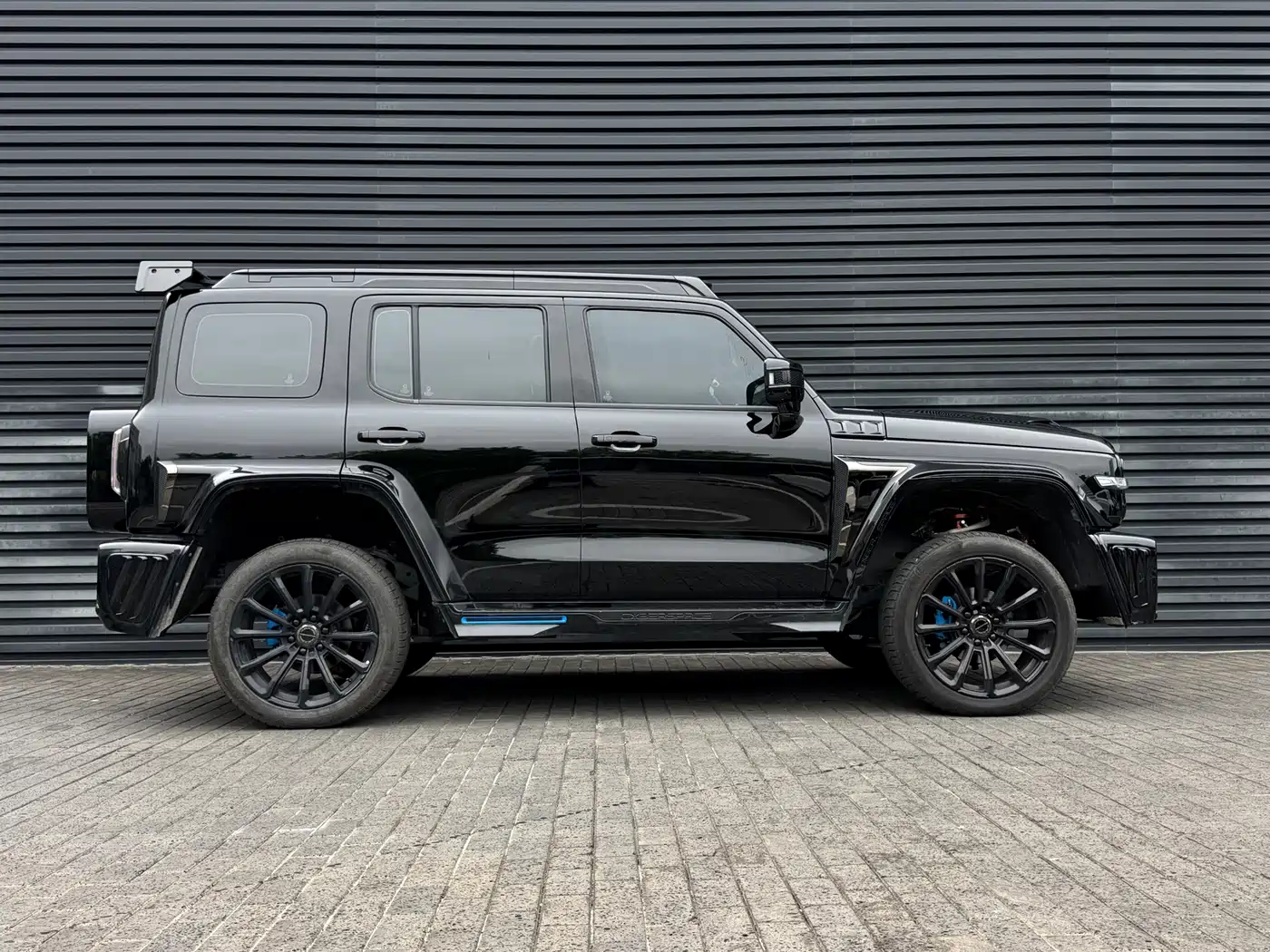 Crossboundary Auto Co-created Tank 300 2023 2023 2.0T Cyber Knight