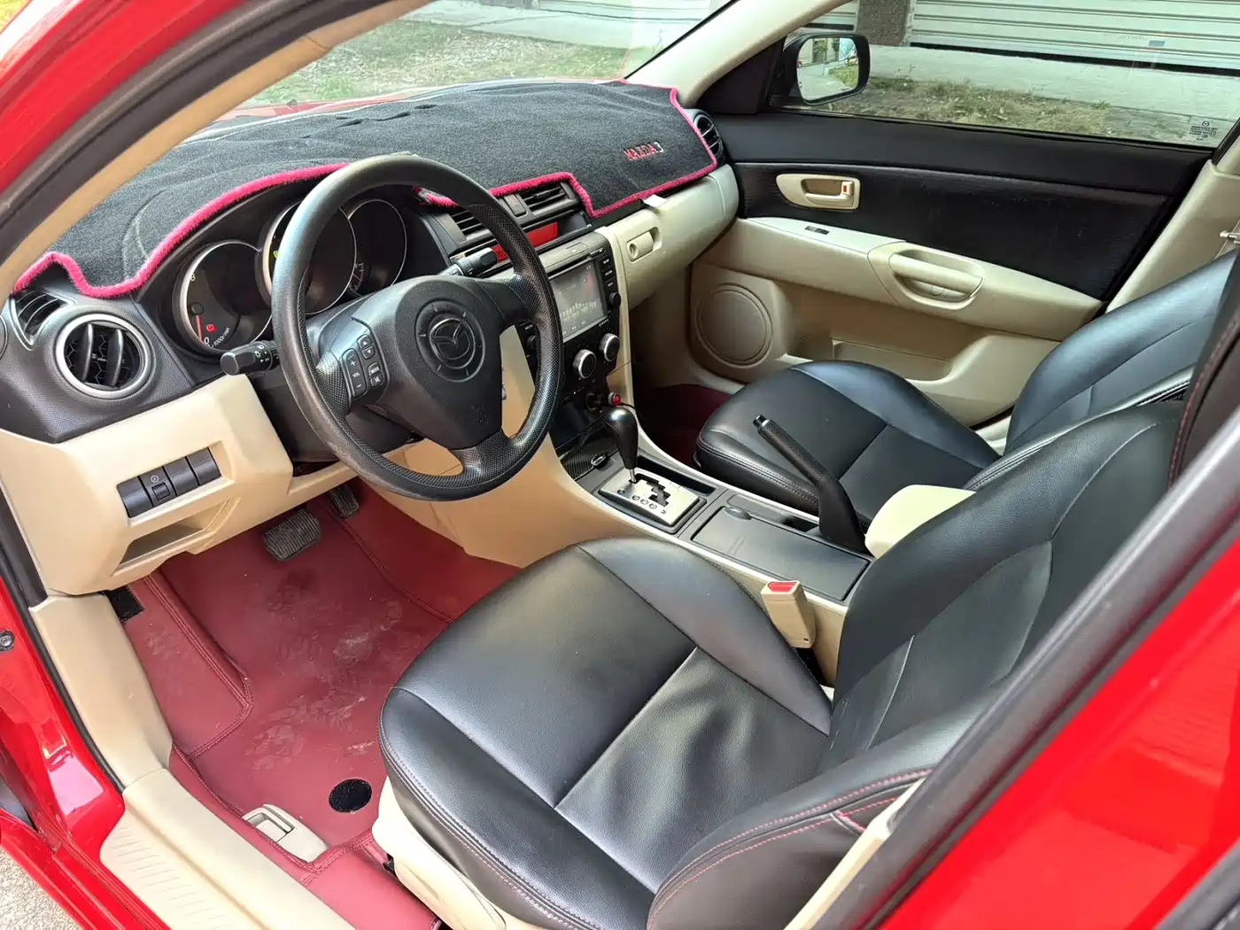 Photo 11 - Mazda 3