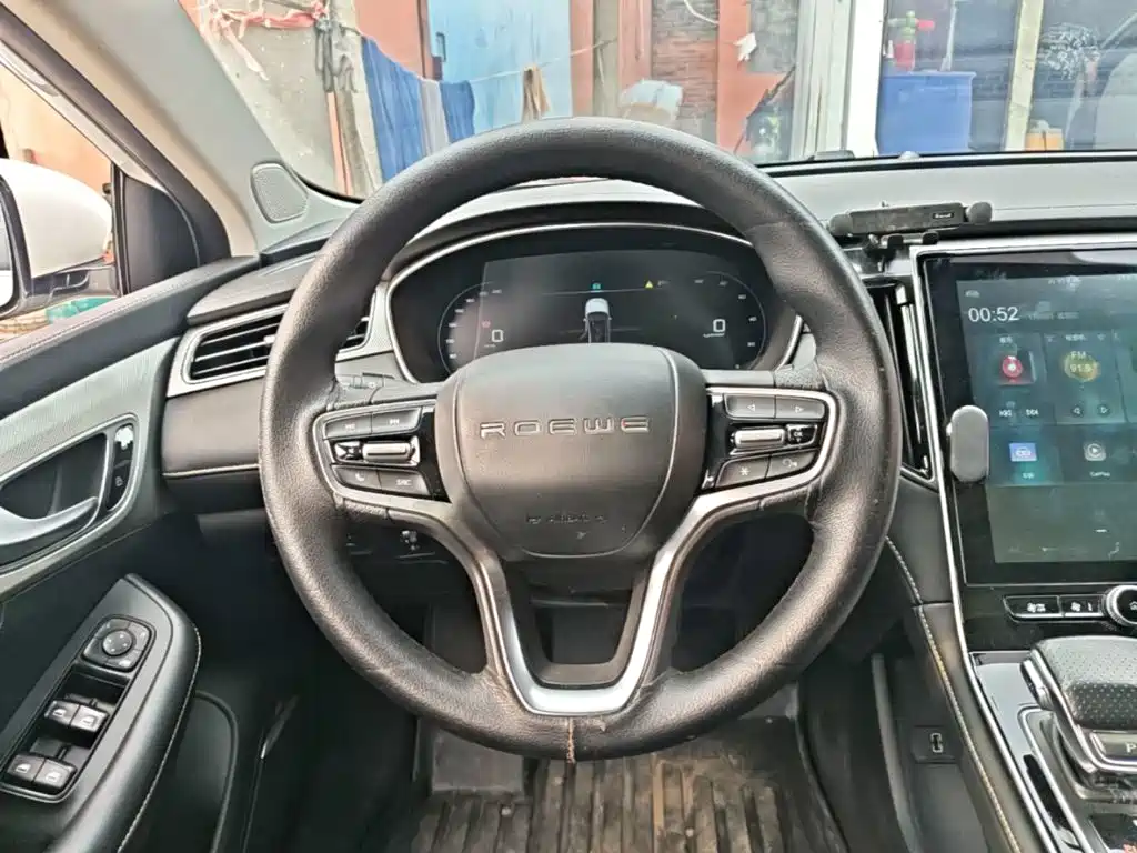 Фото 11 - Roewe i6 MAX EV