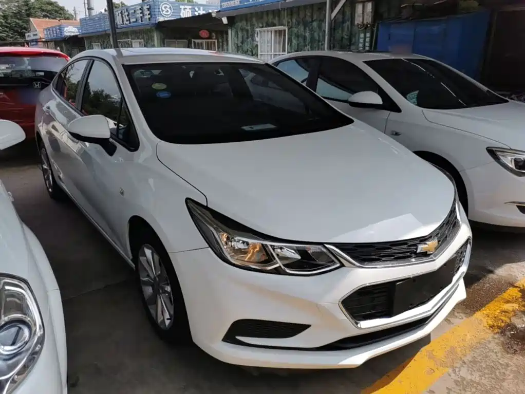 Chevrolet Cruze 2017 2018 320 Automatic Pioneer Sunroof Edition