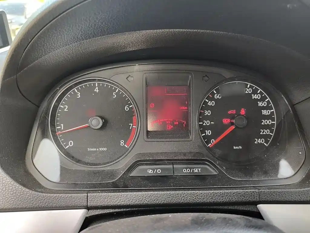 Volkswagen Jetta 2013 1.6L Manual Comfort фото 4