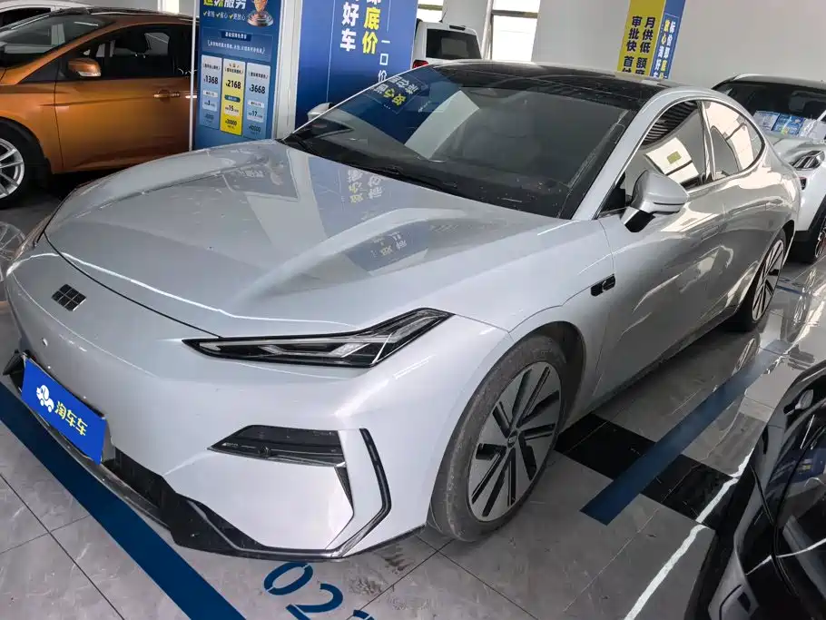 Geely Galaxy Galaxy E8 2024