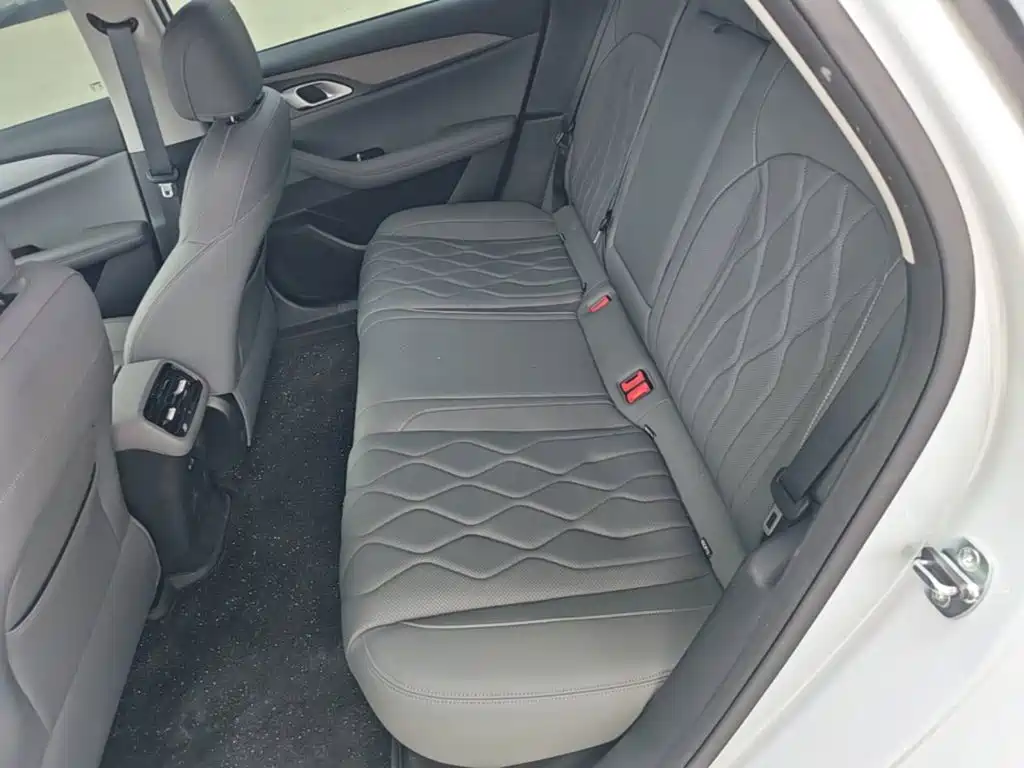 Geely Galaxy Galaxy A7 2026 2025 EM-i 70km Voyage Edition