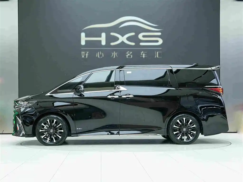 2026 Toyota Alphard