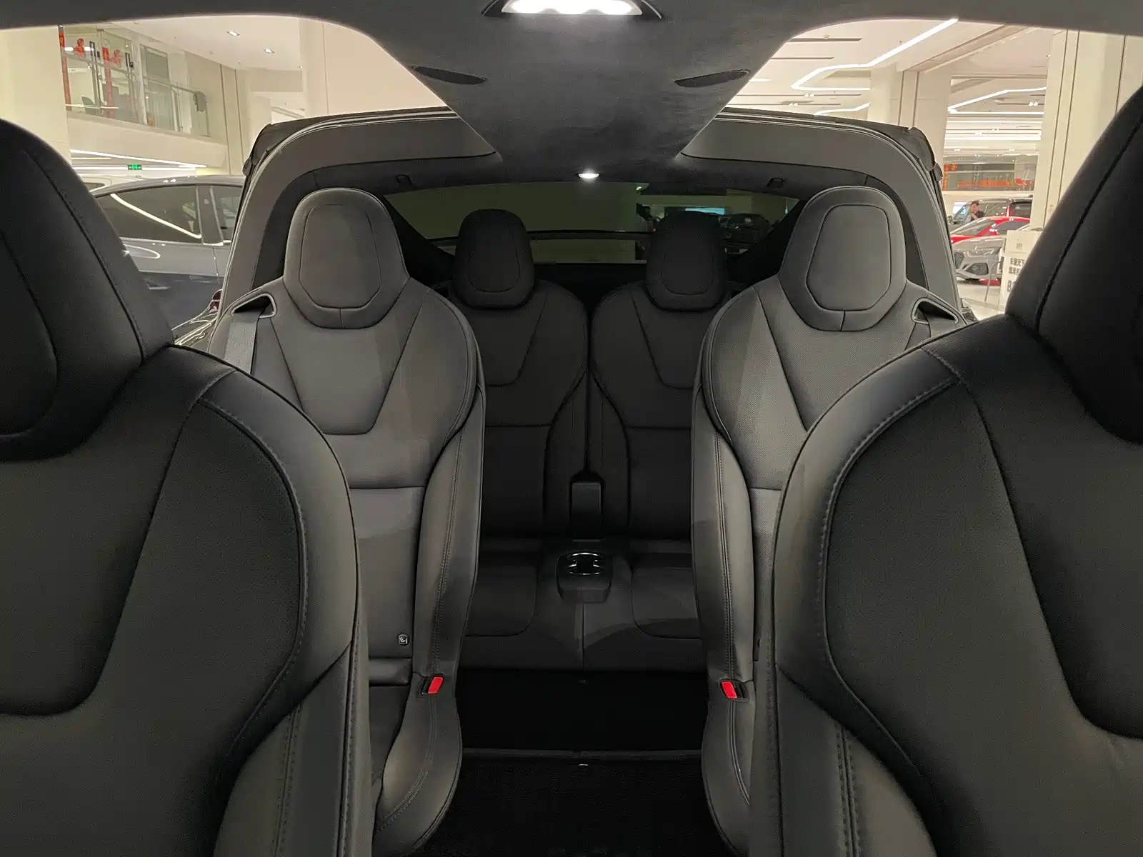 Фото 15 - Tesla Model X