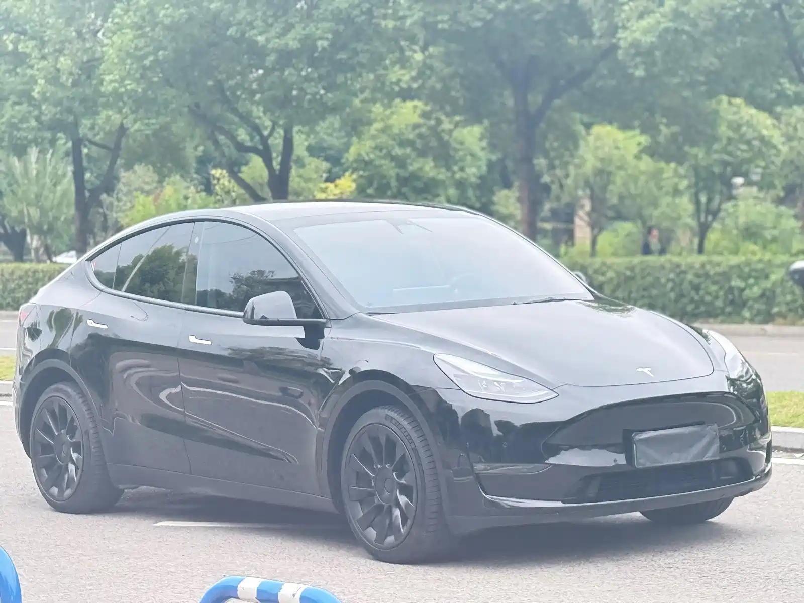 Photo 2 - Tesla Model Y