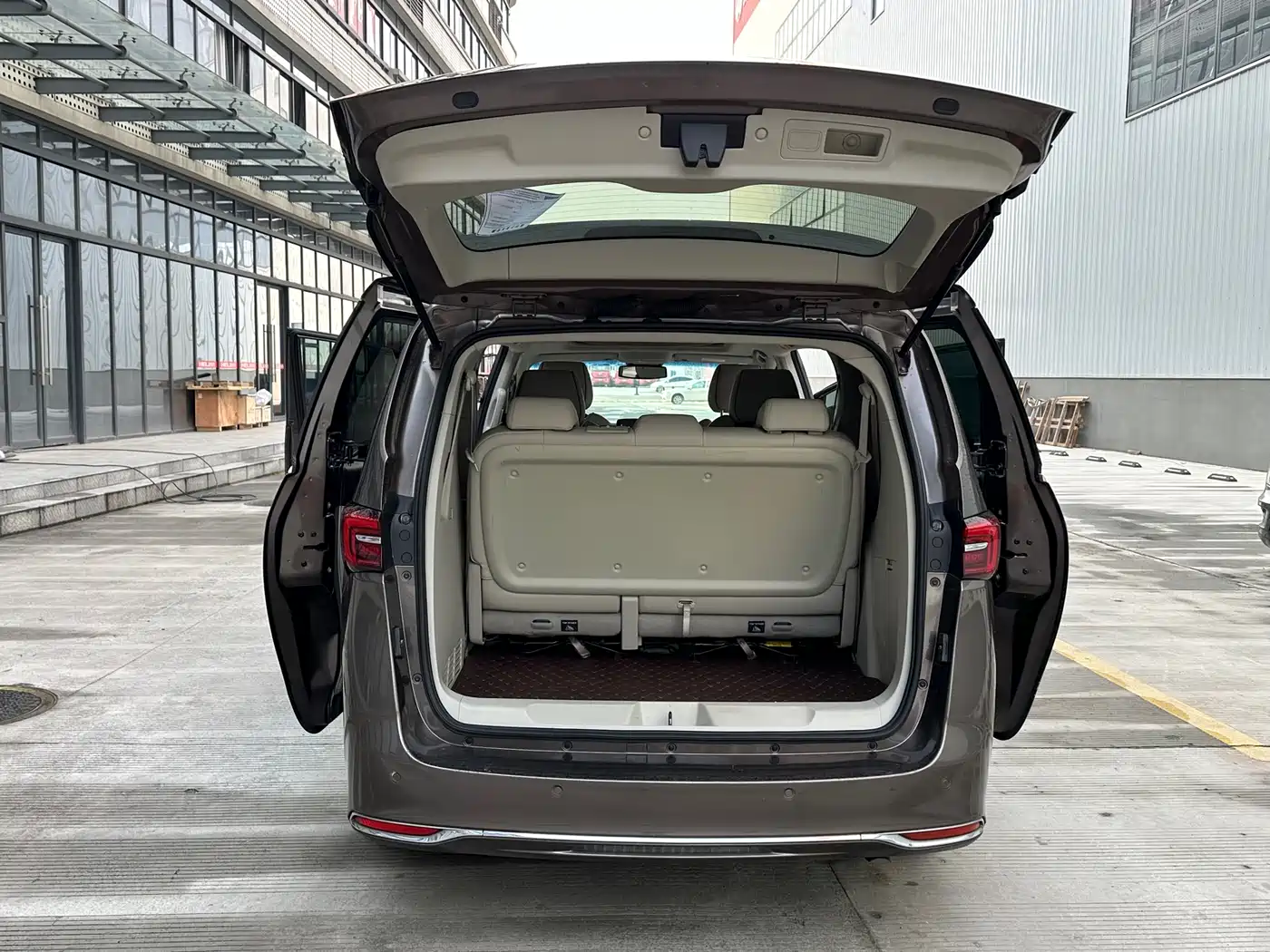 Buick GL8 2020 Model Land Business Class 652T Luxury фото 8