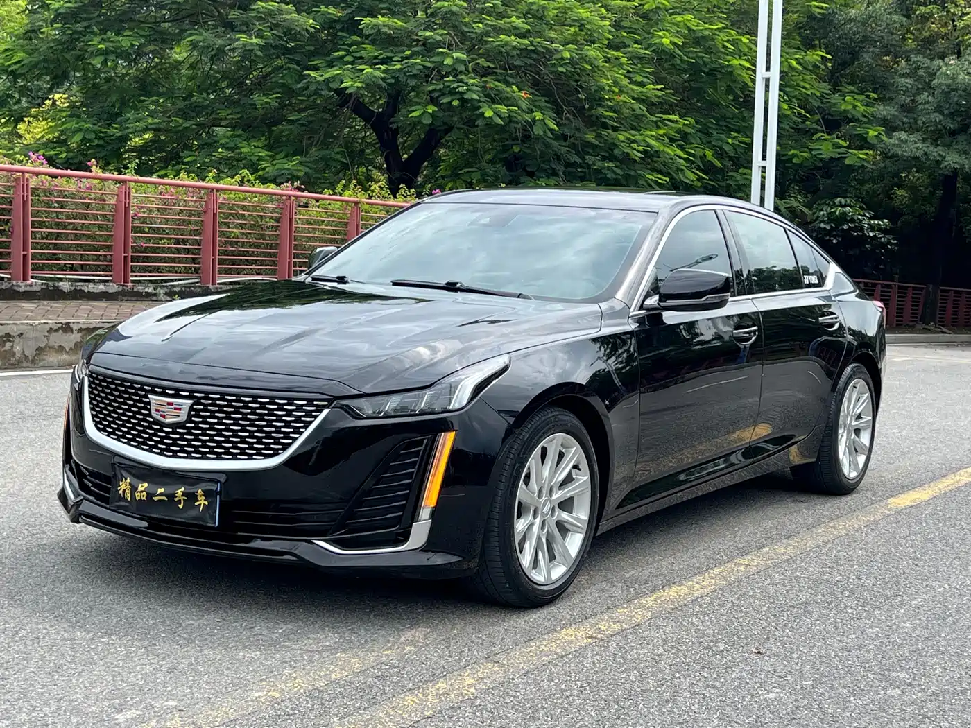 Фото 1 - Cadillac CT5
