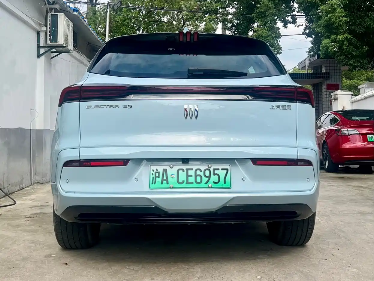 Buick E5 2023 2023 Premium Standard Range Edition