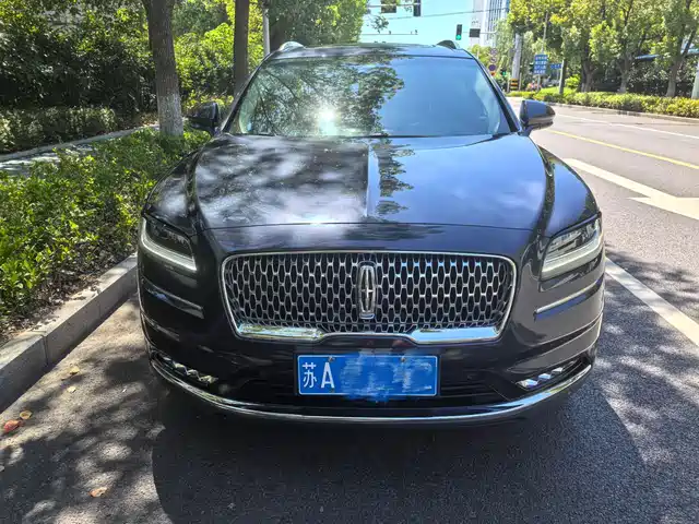 Lincoln Nautilus 2021