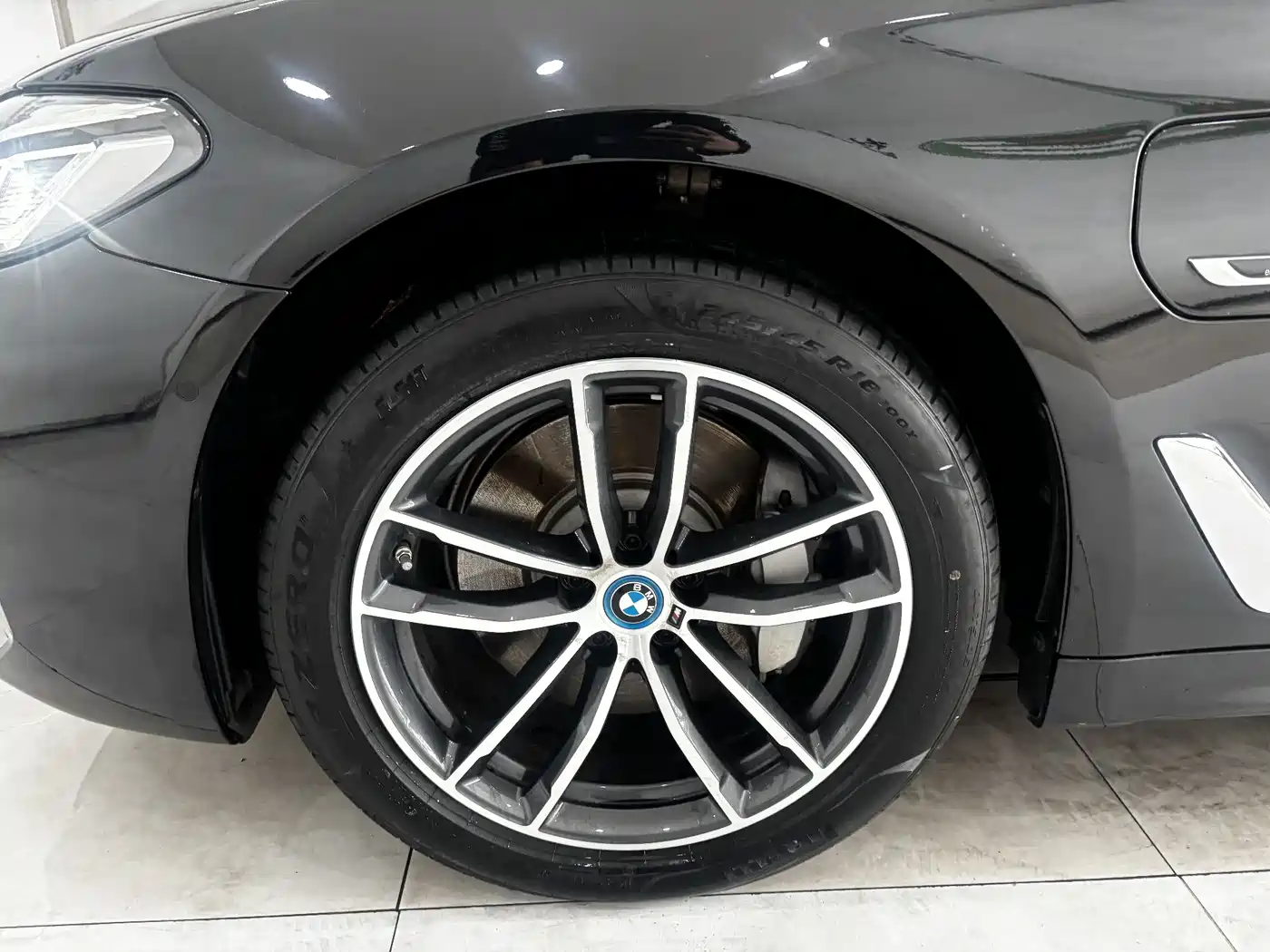 BMW 5 Series New Energy 2022 Model Second Facelift 535Le M Sport Package фото 32