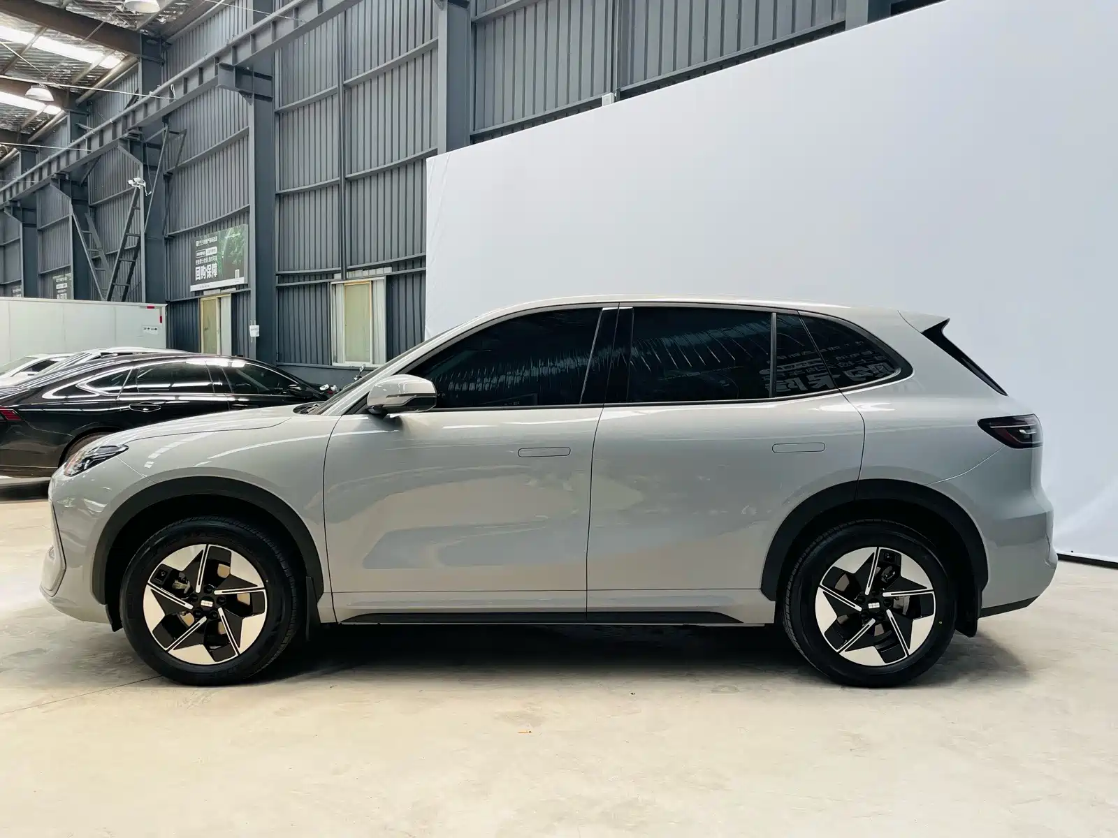 Фото 7 - Geely Galaxy Galaxy E5