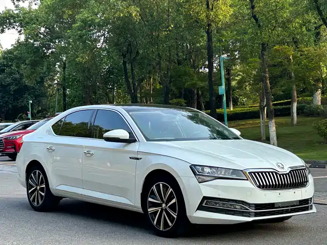 Skoda Superb TSI280 DSG, Престиж