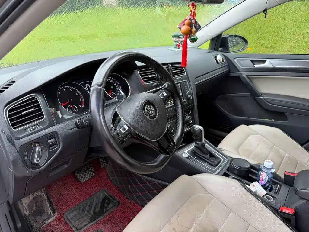 Фото 7 - Volkswagen Golf