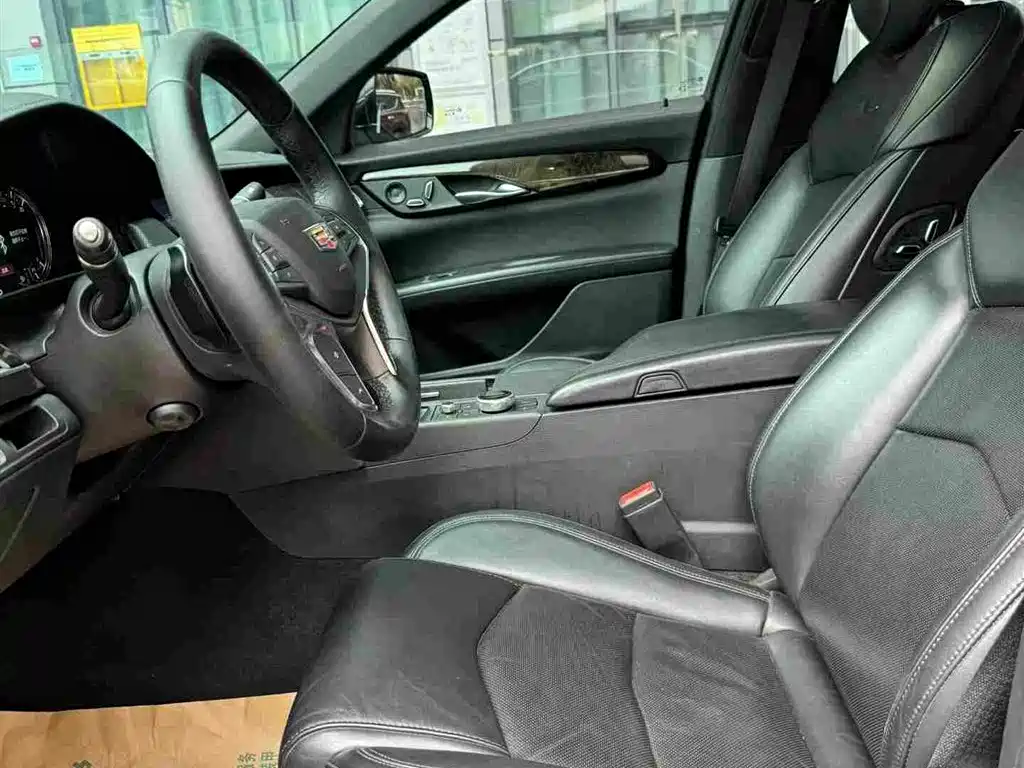 Фото 9 - Cadillac CT6