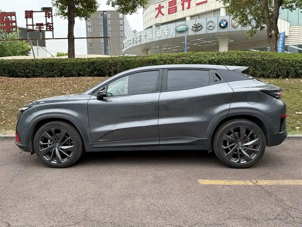 CHANGAN UNI T