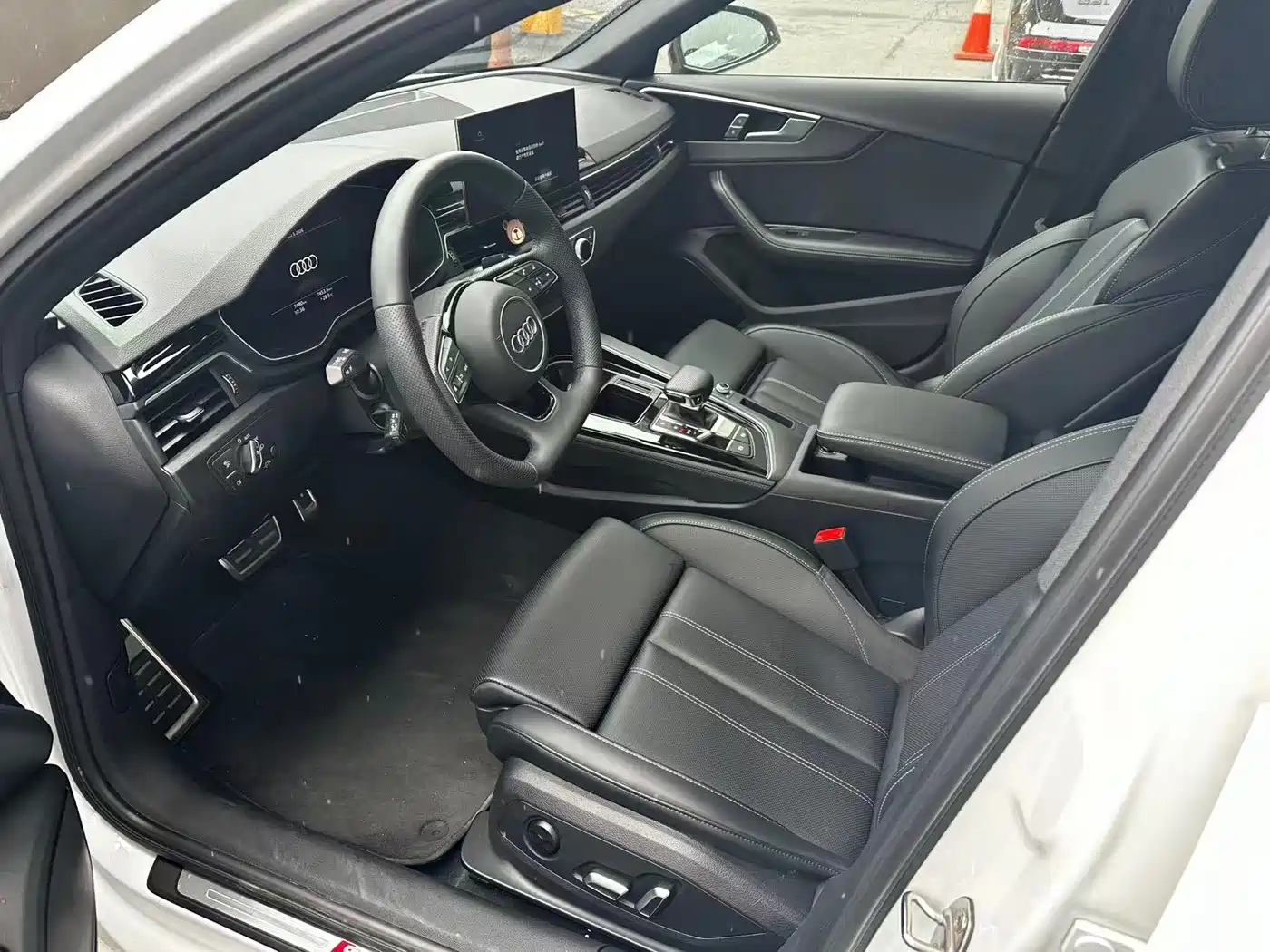 Audi A4L 2025 2025 2 Million Celebration Edition 40 TFSI Luxury Dynamic