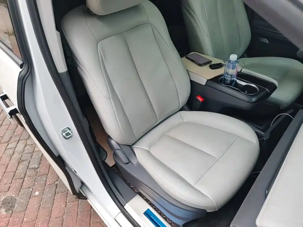 Фото 25 - Buick GL8