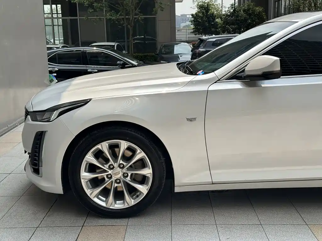 Cadillac CT5 2024 2023 28T Luxury Style (Standard Edition)