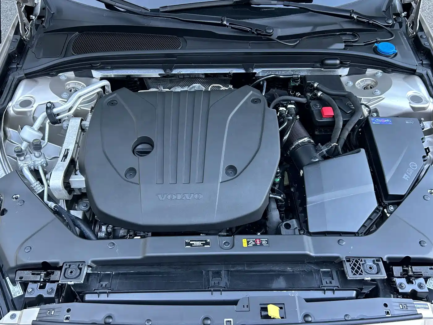 Volvo S60 2025 2025 B4 Smart Luxury Edition