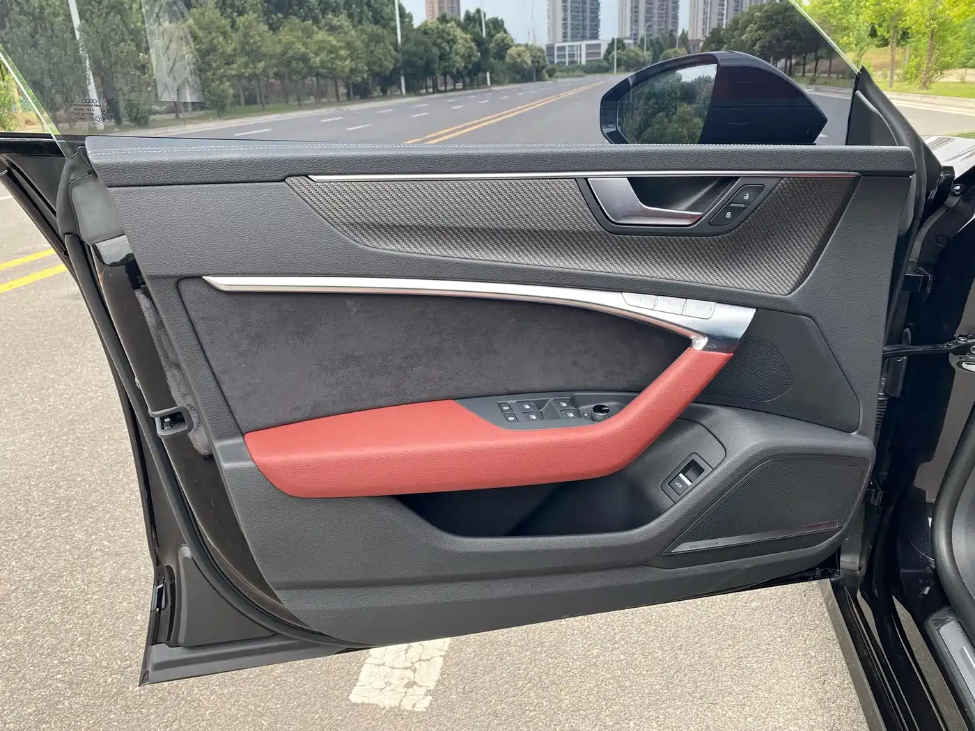 Фото 9 - Audi A7L