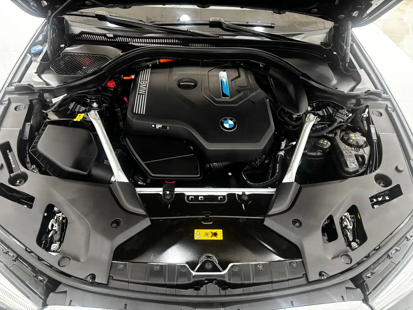 BMW 5 Series New Energy 2022 Model Second Facelift 535Le M Sport Package фото 31