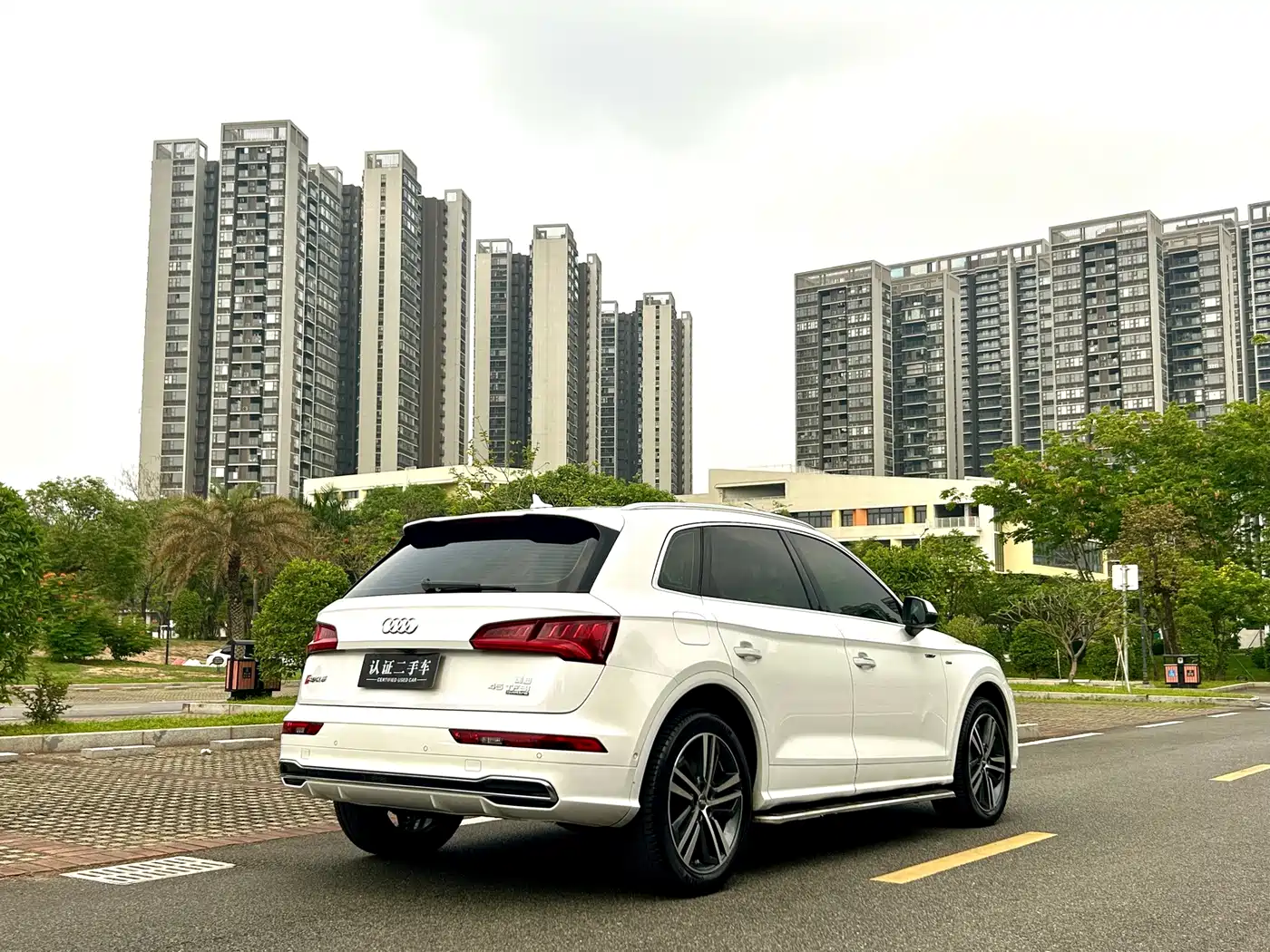 Фото 8 - Audi Q5L