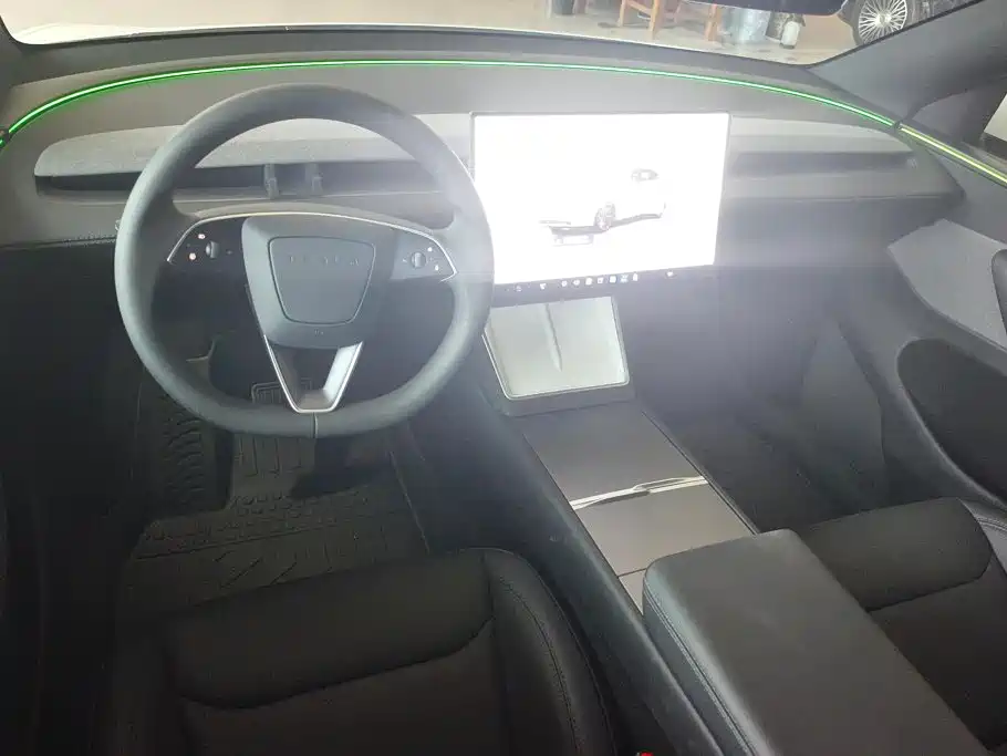 Фото 12 - Tesla Model Y