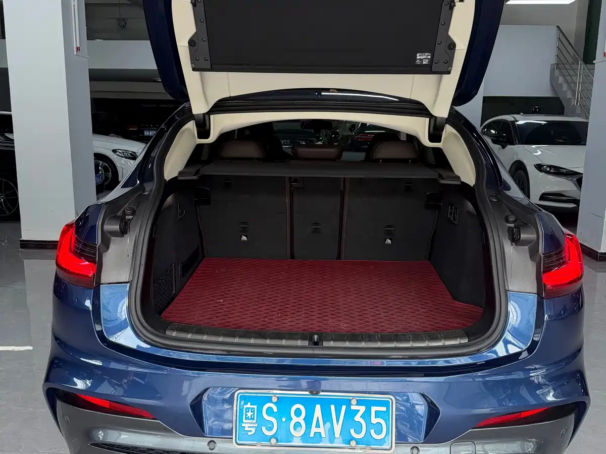 Photo 6 - BMW X4