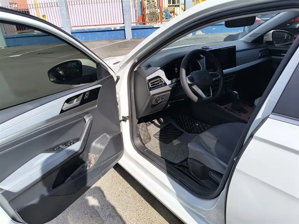 Volkswagen Lavida 2024 Model 1.5L Automatic 5 Million Edition фото 14