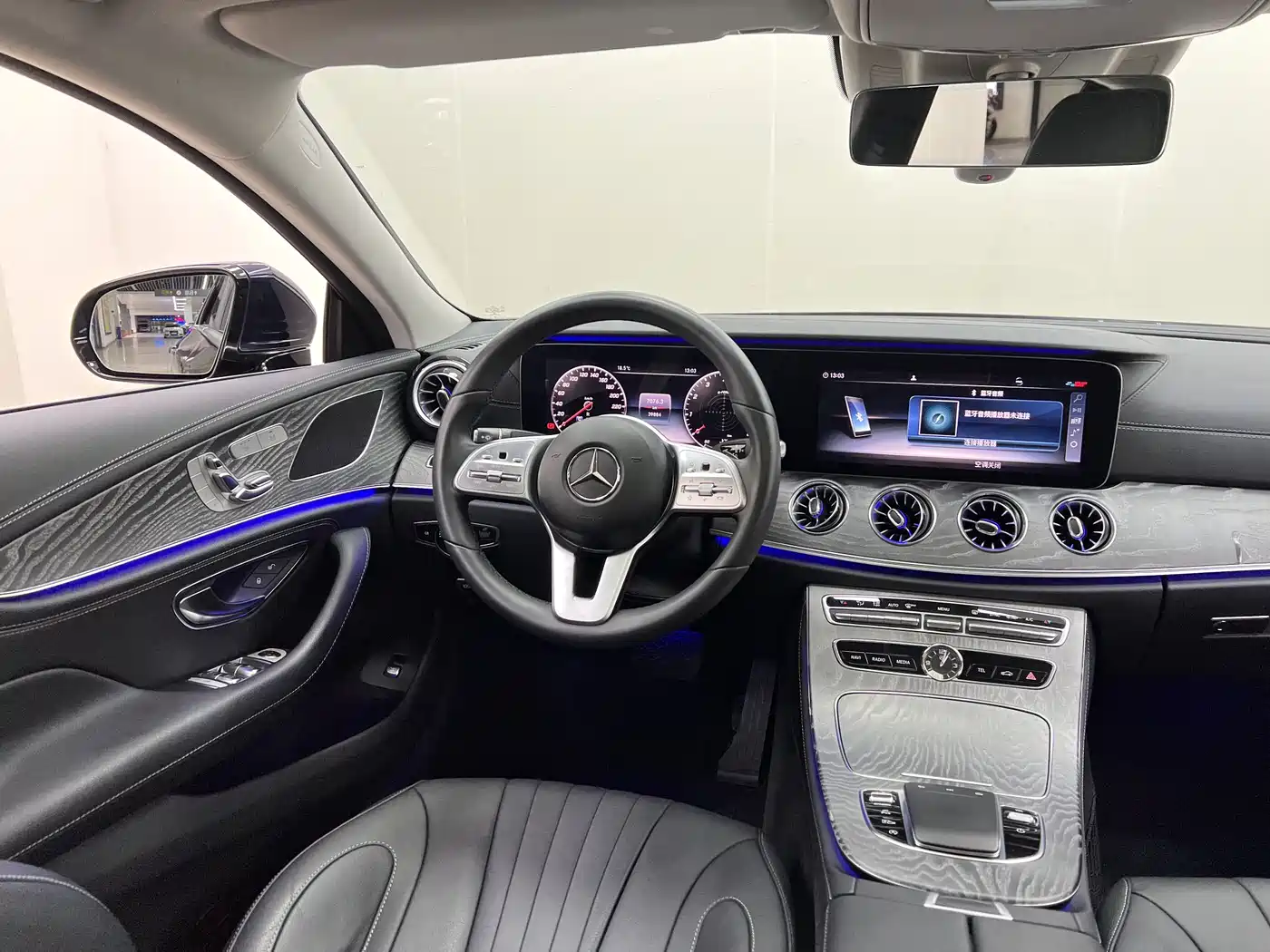 Mercedes-Benz CLS 2018 CLS 300 Dynamic фото 16