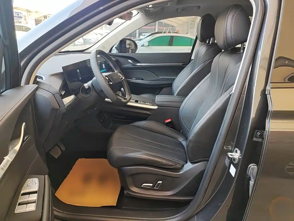 Фото 15 - Roewe RX5 MAX