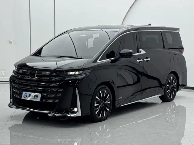 Toyota Vellfire, фото 1