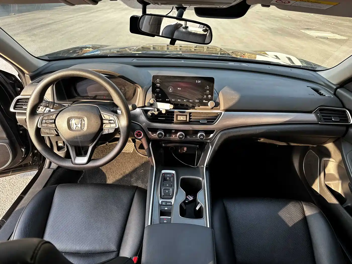 Фото 6 - Honda Accord
