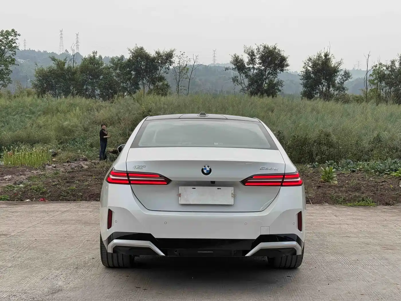 BMW 5 Series 2025 530Li Premium M Sport Package фото 22