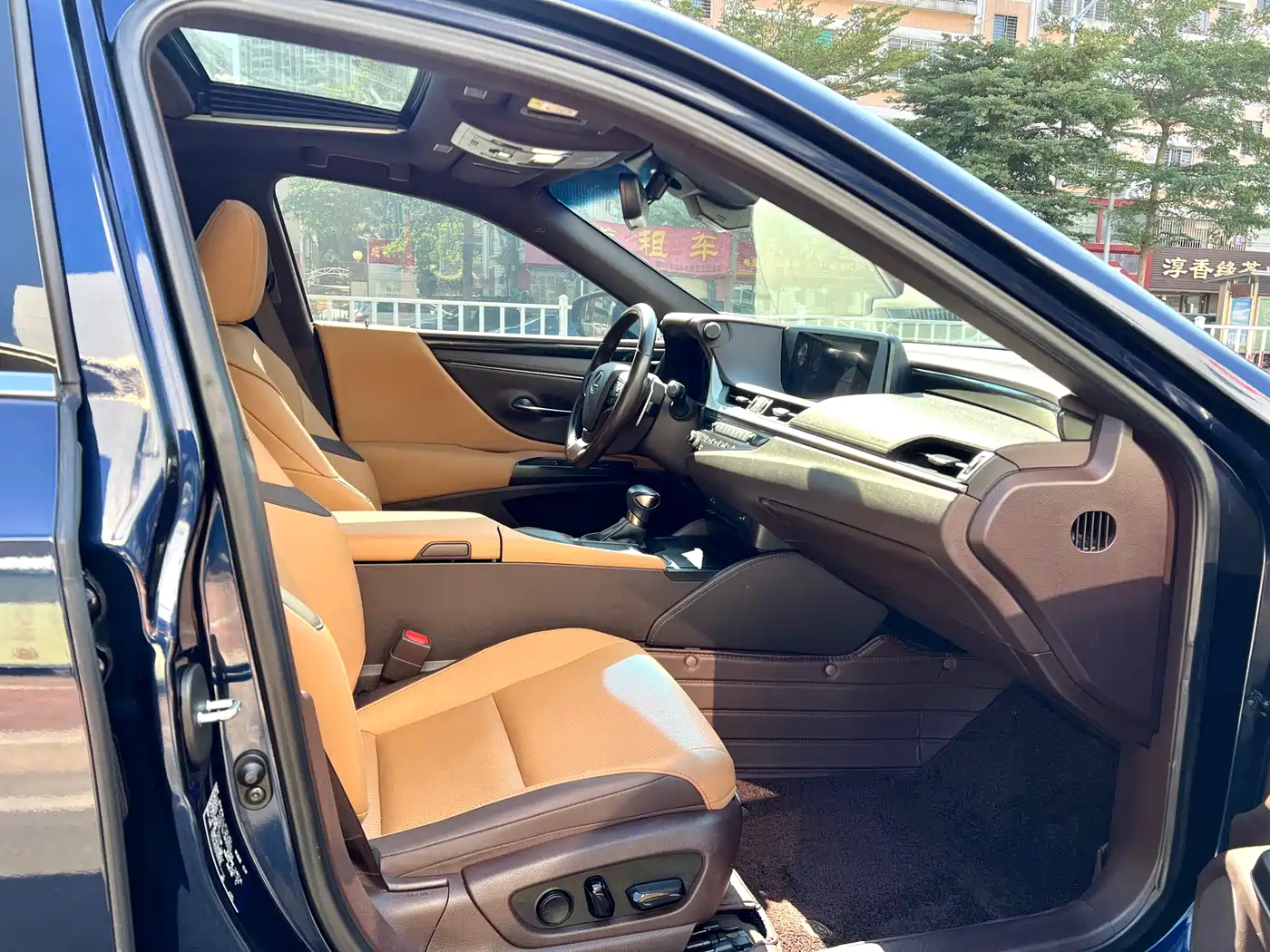 Lexus ES 2021 260 Excellence Edition фото 8