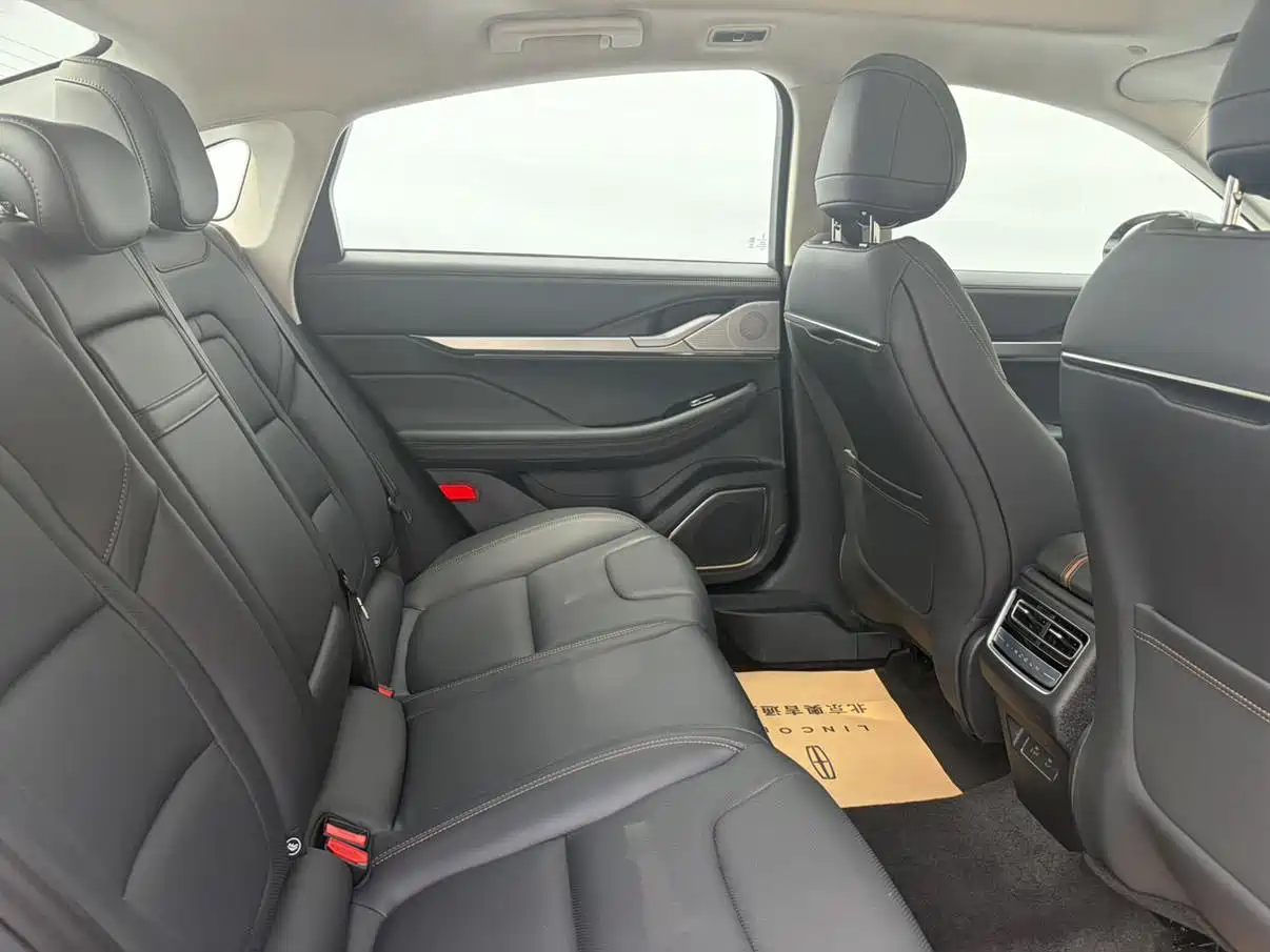 Lincoln Z 2025 2025 2.0T Premium Edition