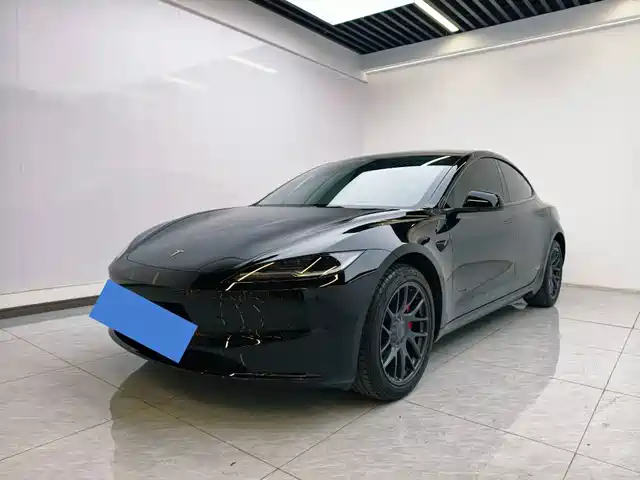 Tesla Model 3 Увеличенный запас хода, полный привод