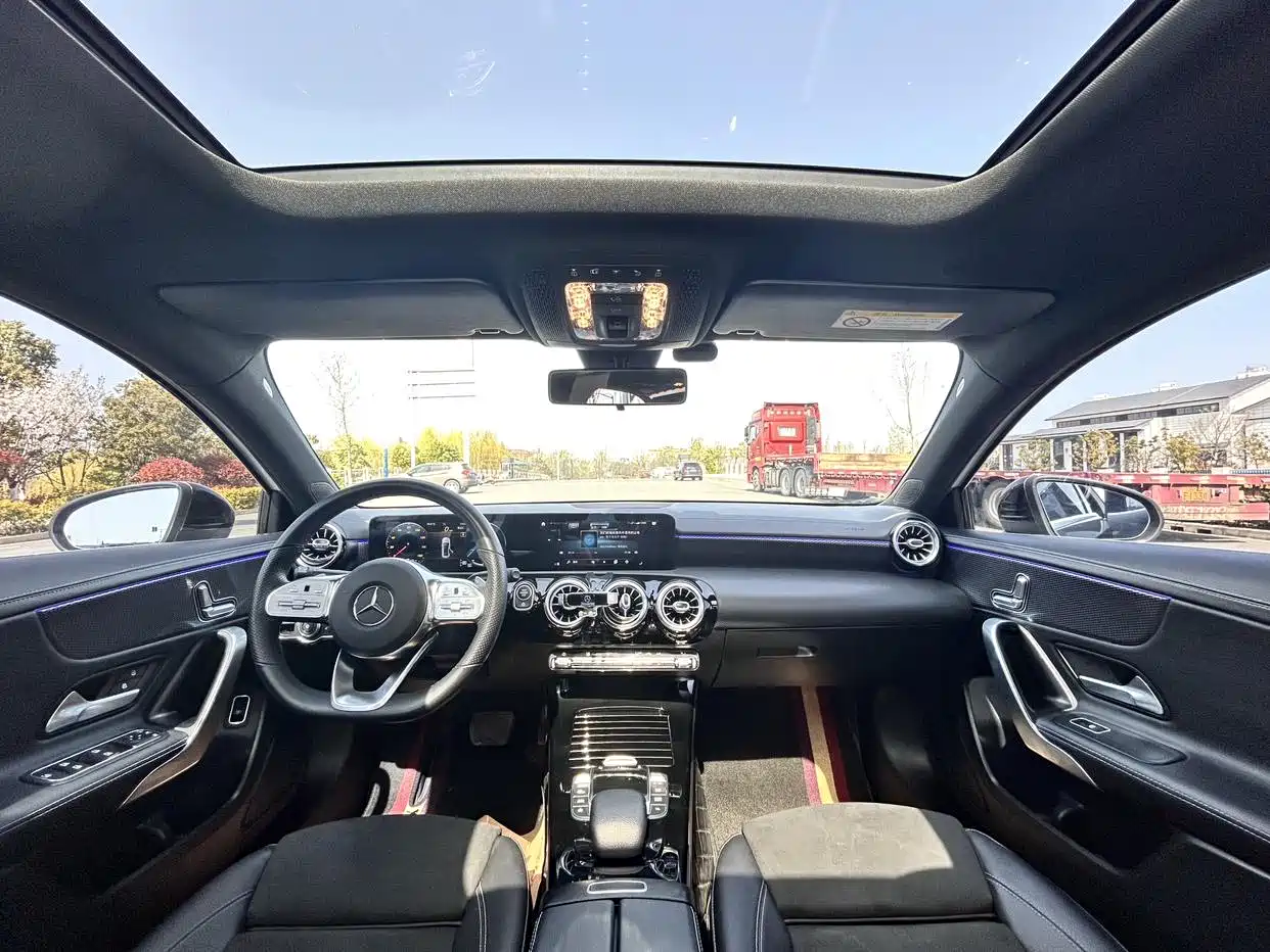 Mercedes-Benz A-Class 2021 A 200 L Sport Sedan Dynamic Type фото 14
